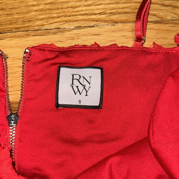 RUNAWAY THE LABEL - Rosaline Top  - Red - Picture 4 of 4